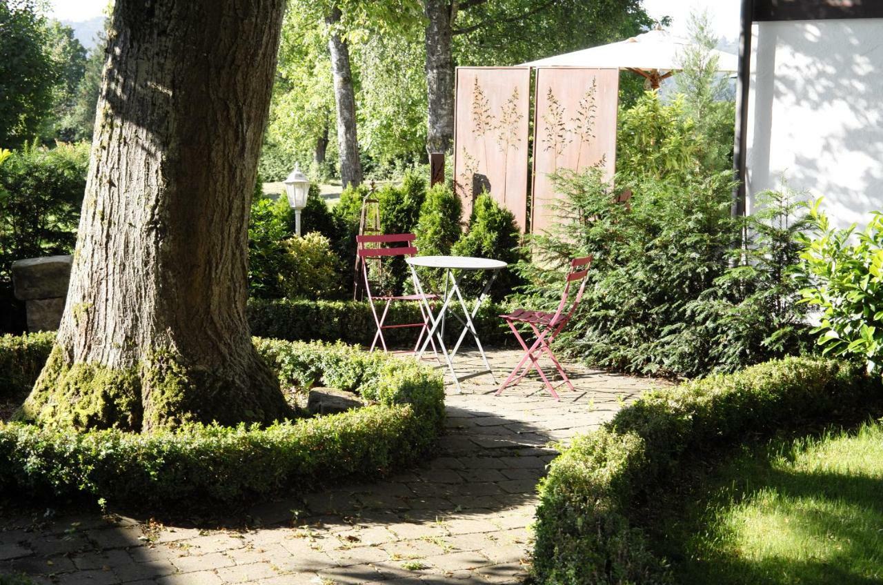 Gasthof Waescherschloss Wäschenbeuren Dış mekan fotoğraf